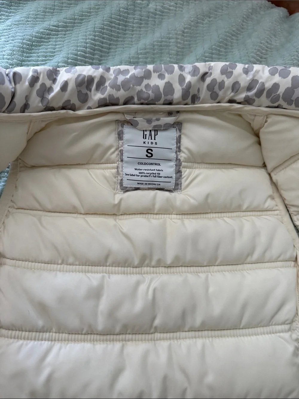 GAP White & Gray Leopard Print Girls Puffer Vest